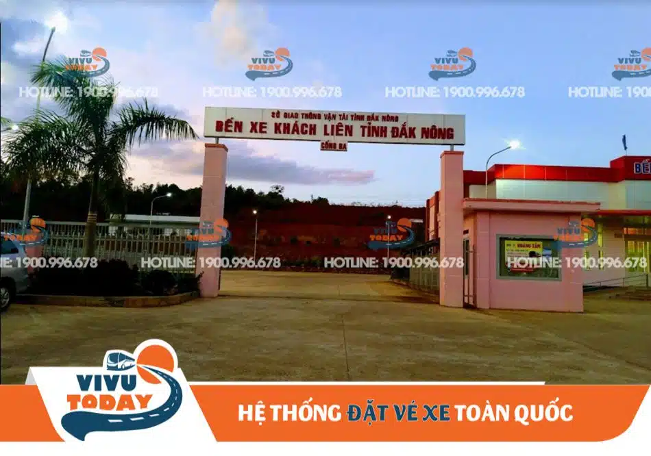 Bến xe Đắk Nông với thiết kế cổng ra, vào riêng biệt cho các phương tiện