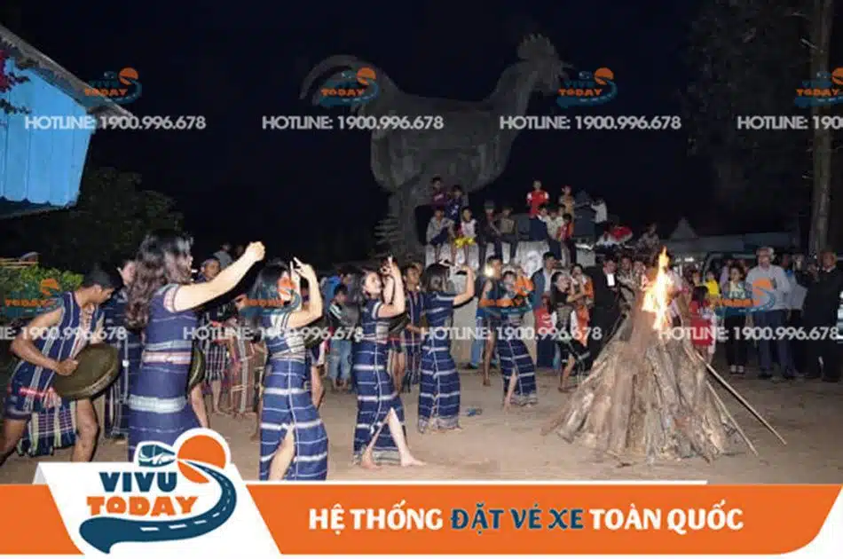 lang-ga-Darahoa-K'Long-duc-trong Lễ hội vụ mùa