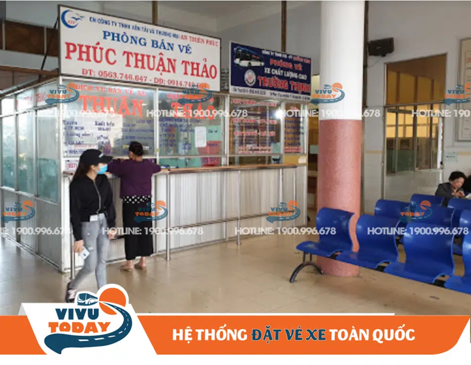 Khu vực bán vé xe khách tại bến xe Quy Nhơn