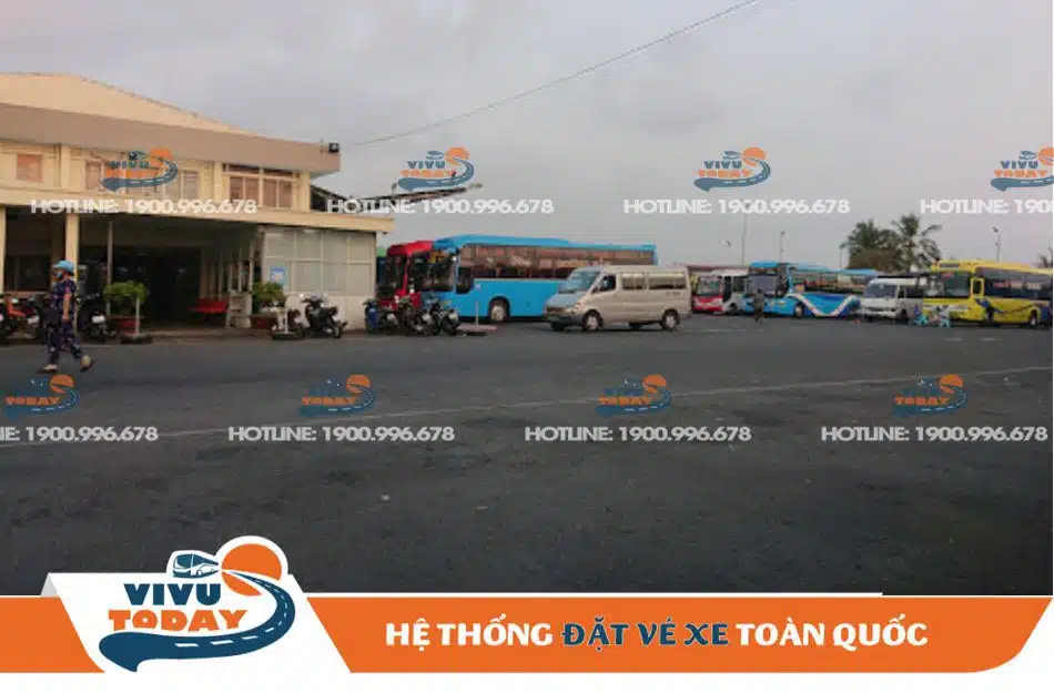 Bãi đậu xe tại bến xe Cà Mau