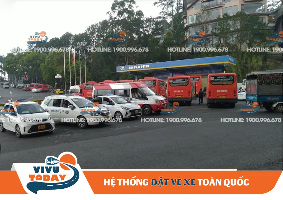 Bãi đỗ xe dành cho các loại phương tiện tại bến xe Đà Lạt