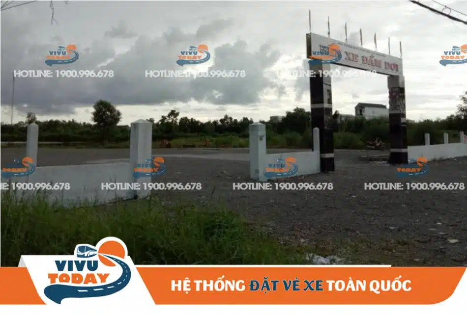 Bến xe khách Đầm Dơi