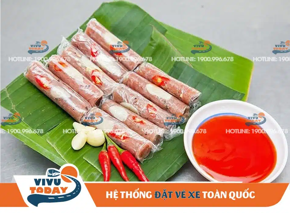 Đặc sản nem chua