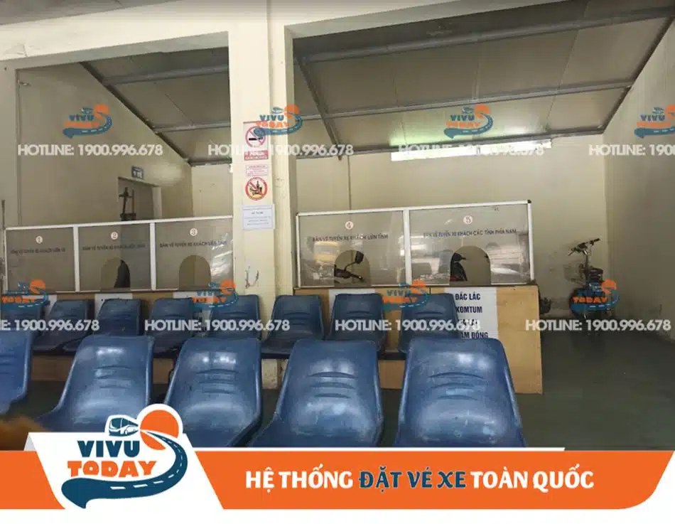 Khu vực bán vé xe khách tại bến