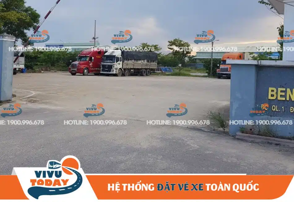 Khu vực đỗ xe dành cho các phương tiện tại bến xe Bắc Quảng Nam