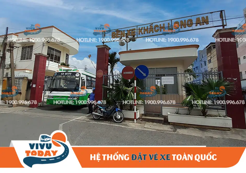 Cổng vào bến xe khách Long An Cổng vào bến xe khách Long An