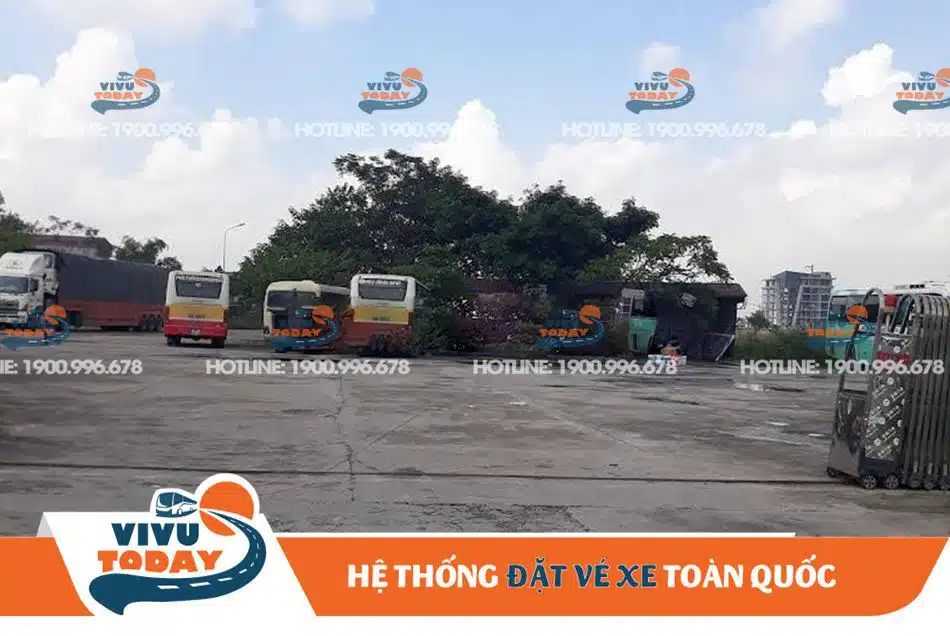 Bãi đậu xe tại bến xe khách Phủ Lý - Hà Nam