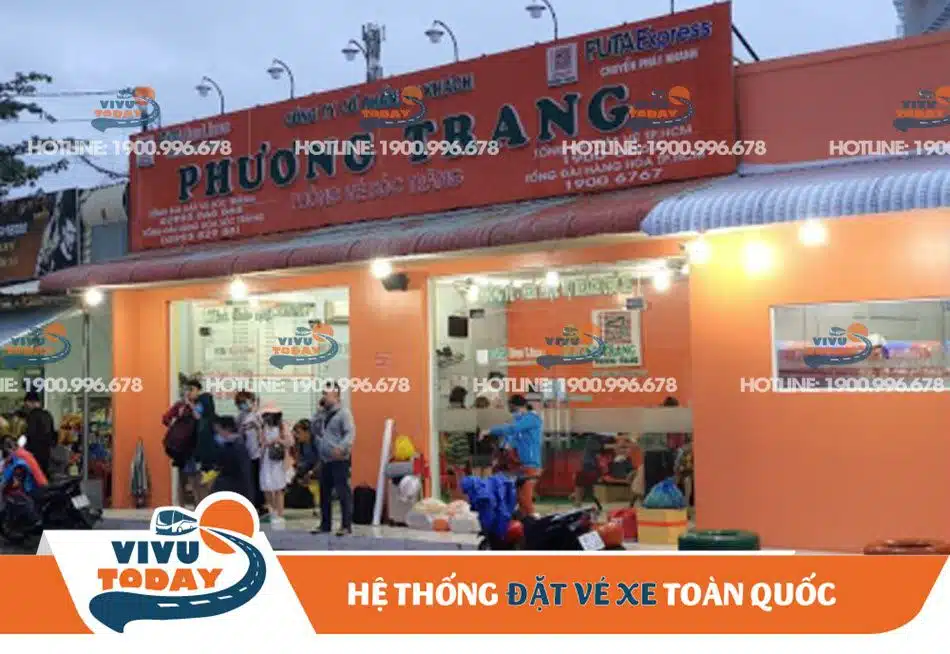 Khu vực bán vé xe khách 