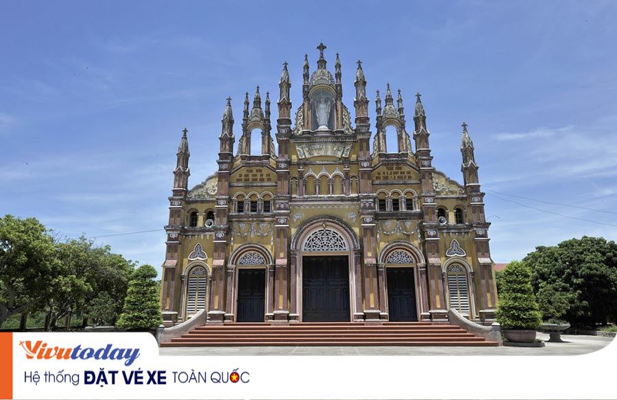 Nét nguy nga của nhà thờ Trung Linh - Nam Định