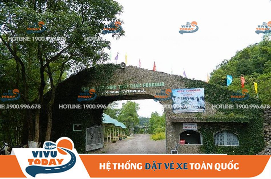 Cổng vào khu du lịch sinh thái thác Pongour Đức Trọng Lâm Đồng
