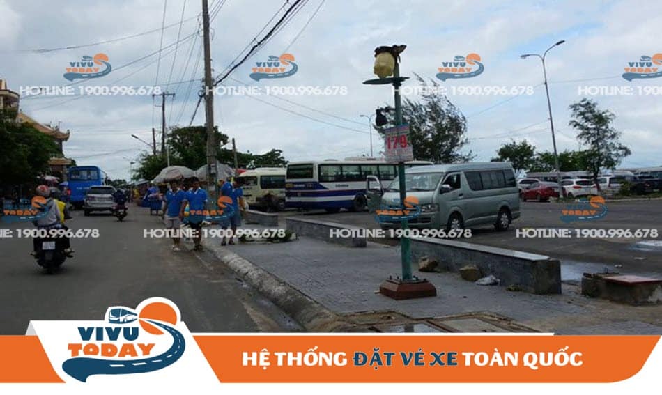 Bãi đậu phương tiện của bến xe Long Hải