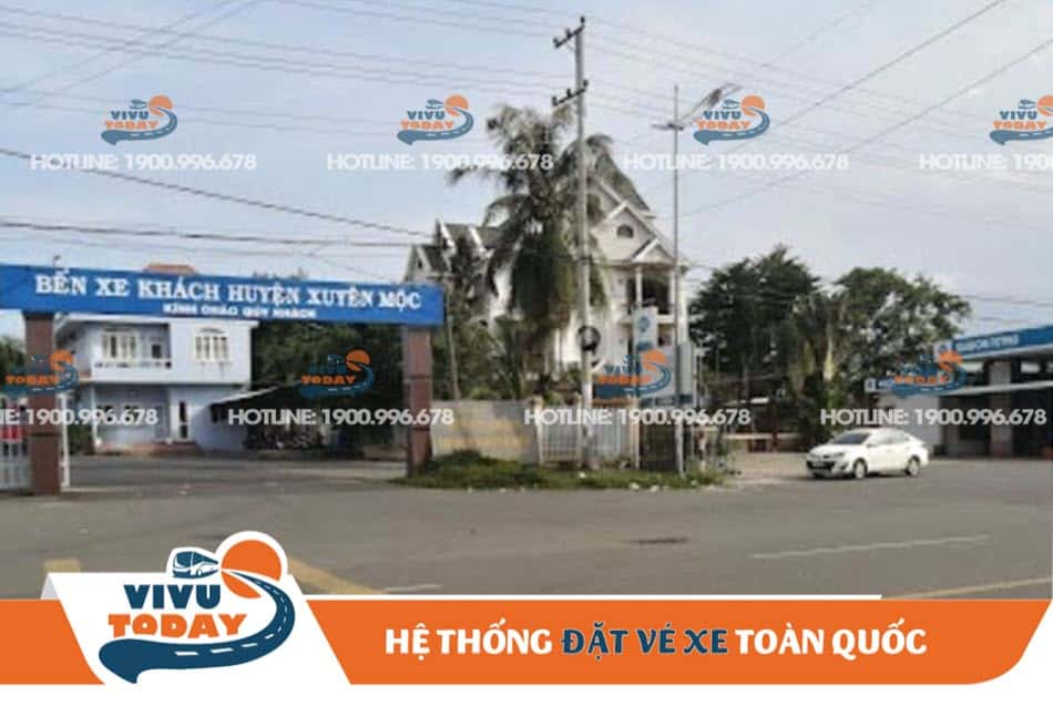 Cổng vào bến xe Xuyên Mộc