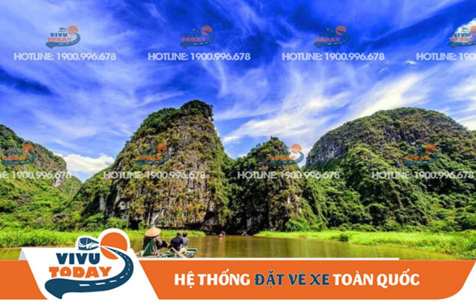 Chèo thuyền tại Tràng An Ninh Bình