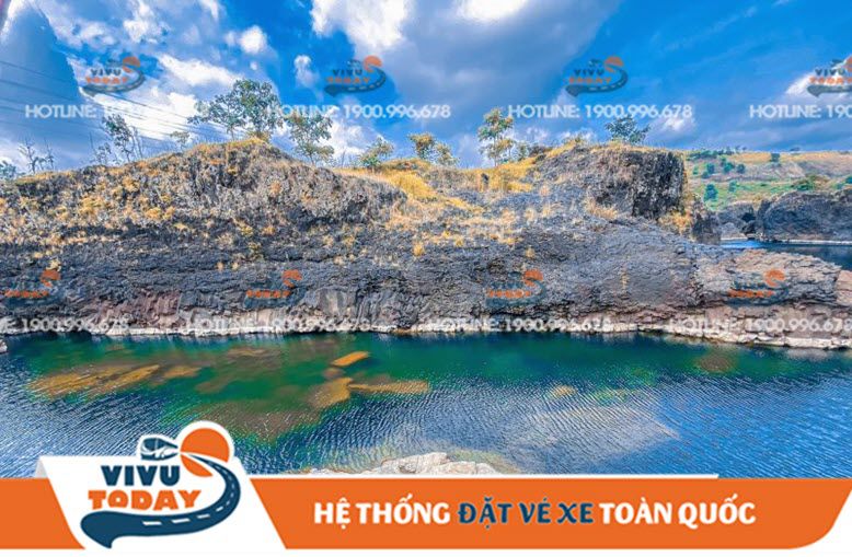 Hồ Đá Xanh - Đắk Lắk