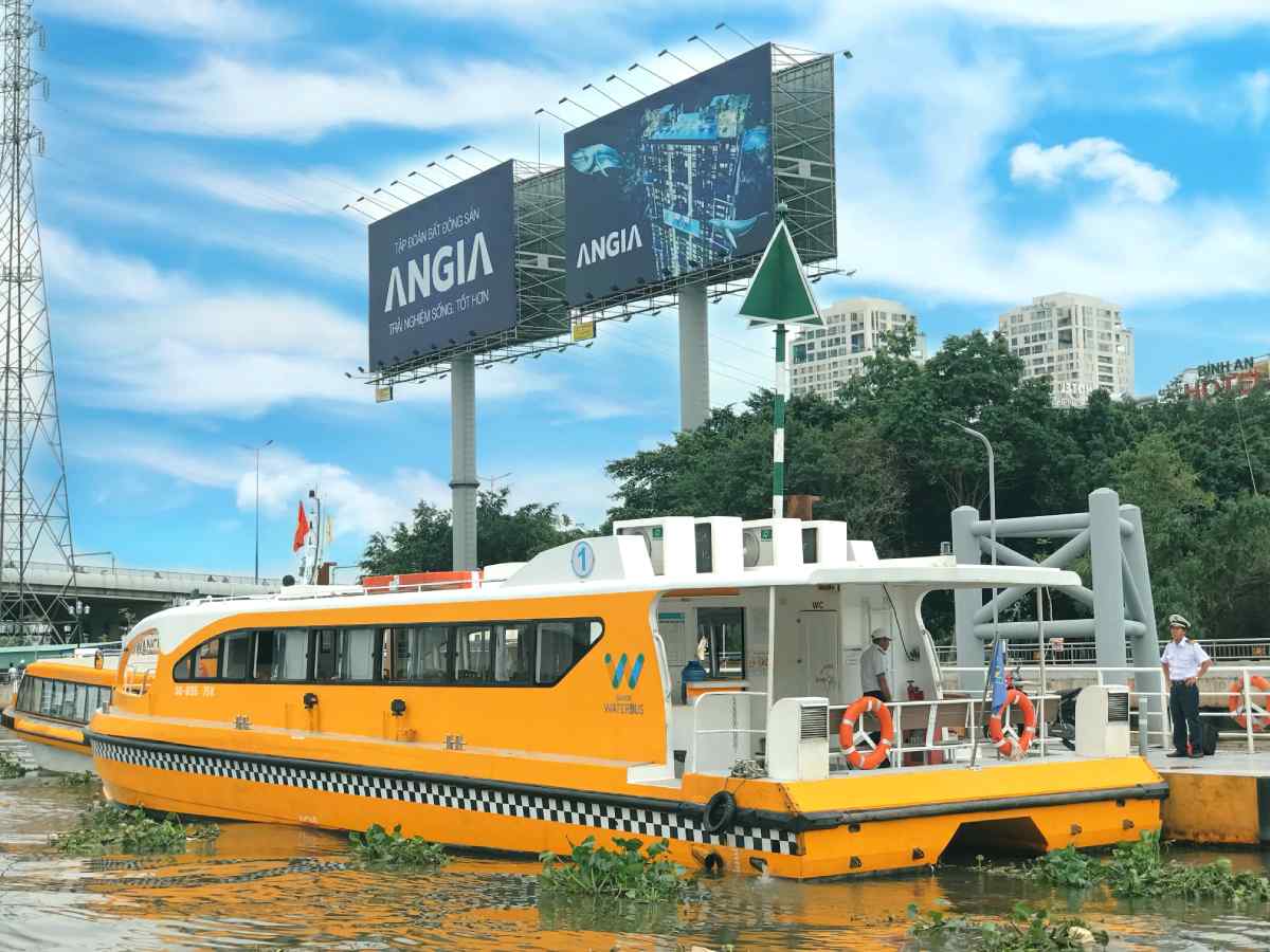 Bus sông Sài Gòn