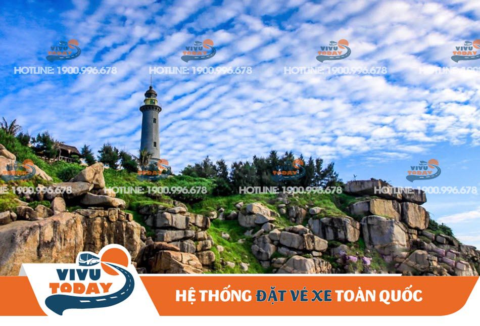 Chiêm ngưỡng vẻ đẹp của ngọn hải đăng tại Cù Lao Xanh - Quy Nhơn 