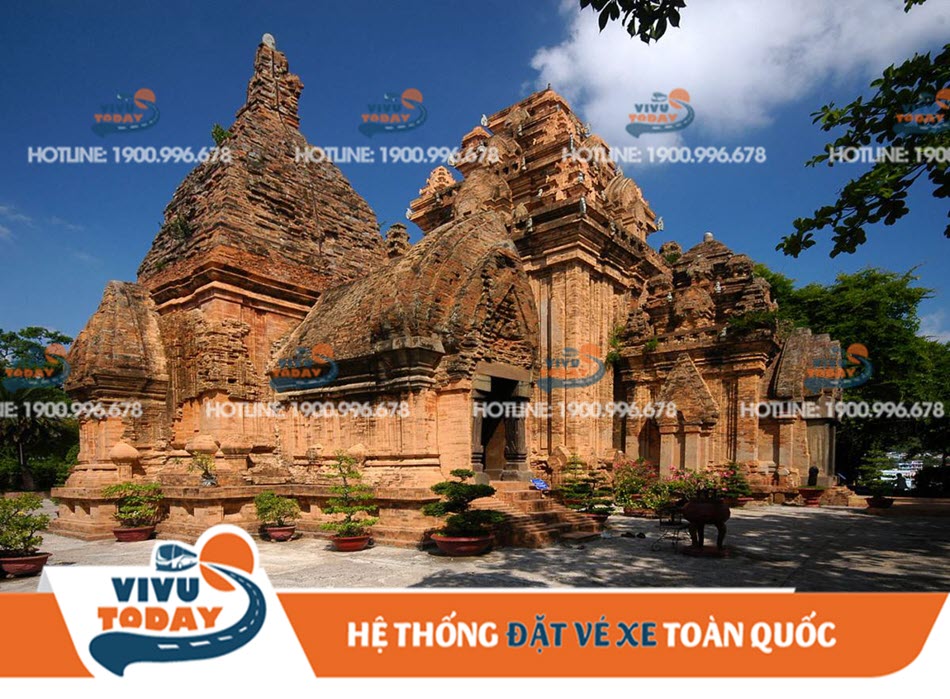 Vẻ đẹp của Tháp bà Ponagar - Nha Trang