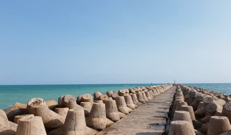 Bờ kè làng Khánh Hội