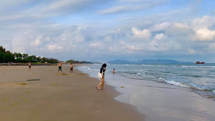Bãi Long Cung bãi biển hot tại Vũng Tàu
