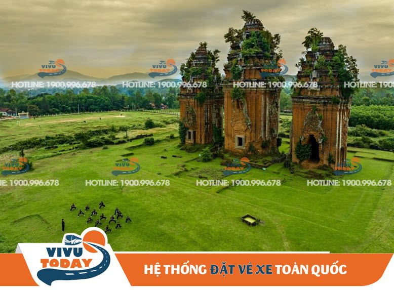 Tháp Dương Long ở Quy Nhơn - Bình Định