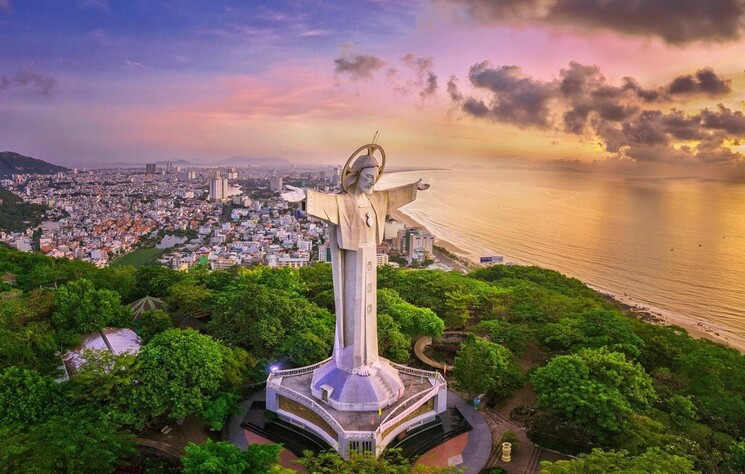 Tượng chúa Kitô biểu tượng thành phố Vũng Tàu