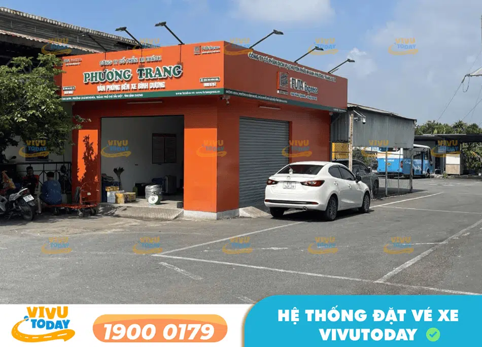 Quầy vé nhà xe Phương Trang tại bến xe Bình Dương