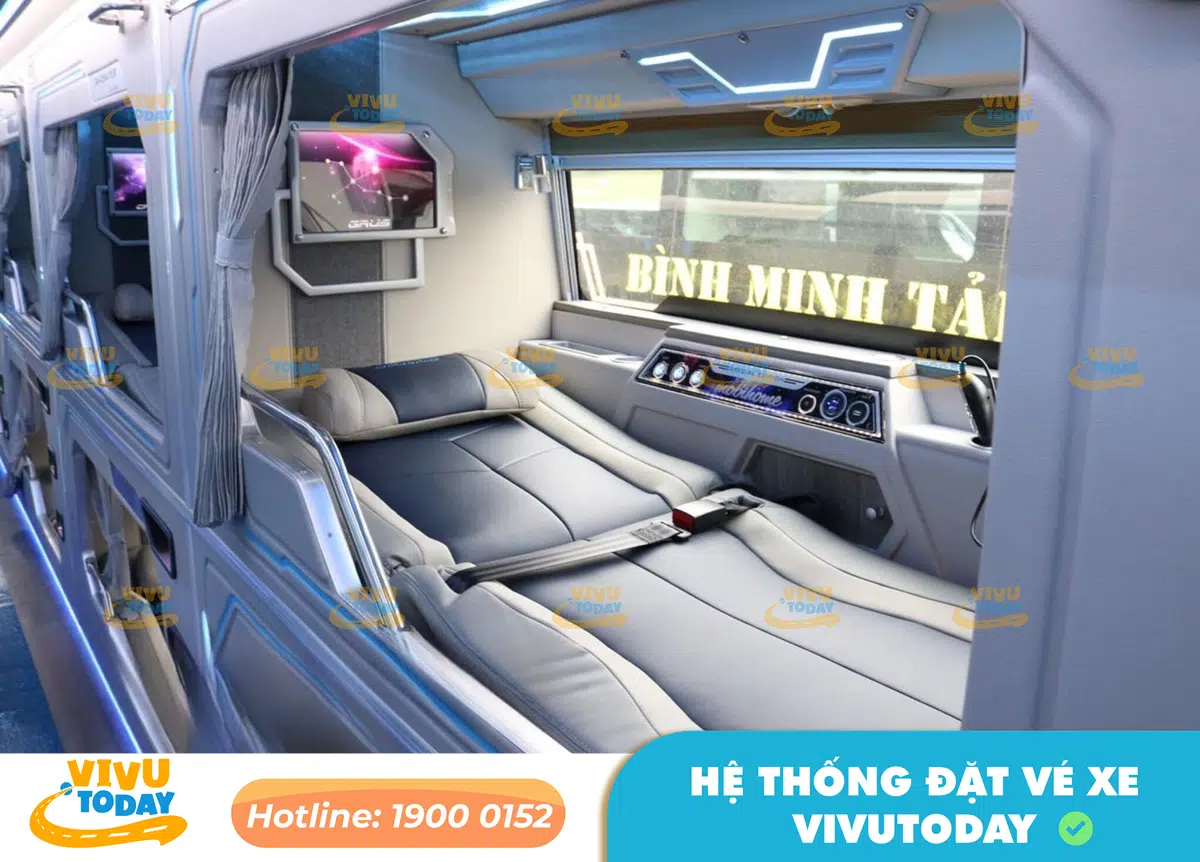 Nội thất sang trọng của xe Bình Minh Tải Limousine