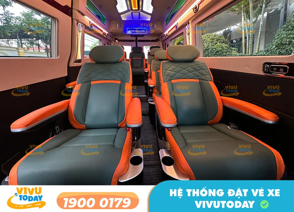 Nội thất xe Limousine 11 chỗ sang trọng tuyến xe từ Hà Nội đi Nho Quan