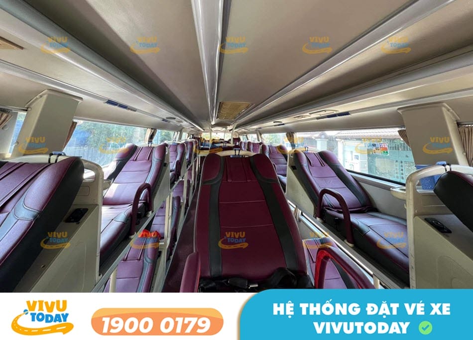 Nội thất xe giường nằm tiện nghi của nhà xe Tùng Lâm
