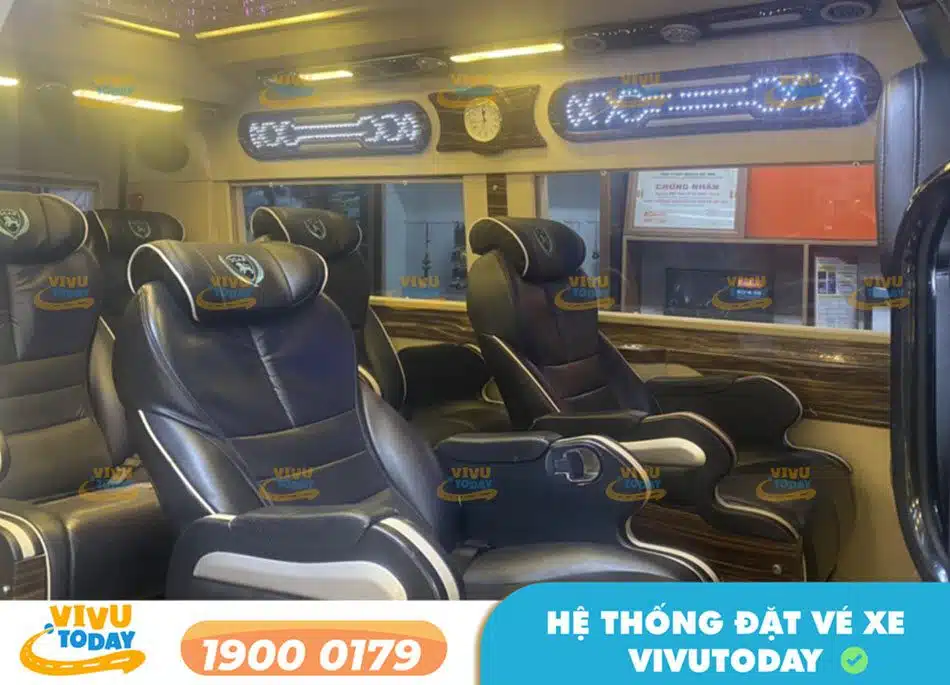 Nội thất sang trọng của nhà xe Tùng Tuấn Limousine