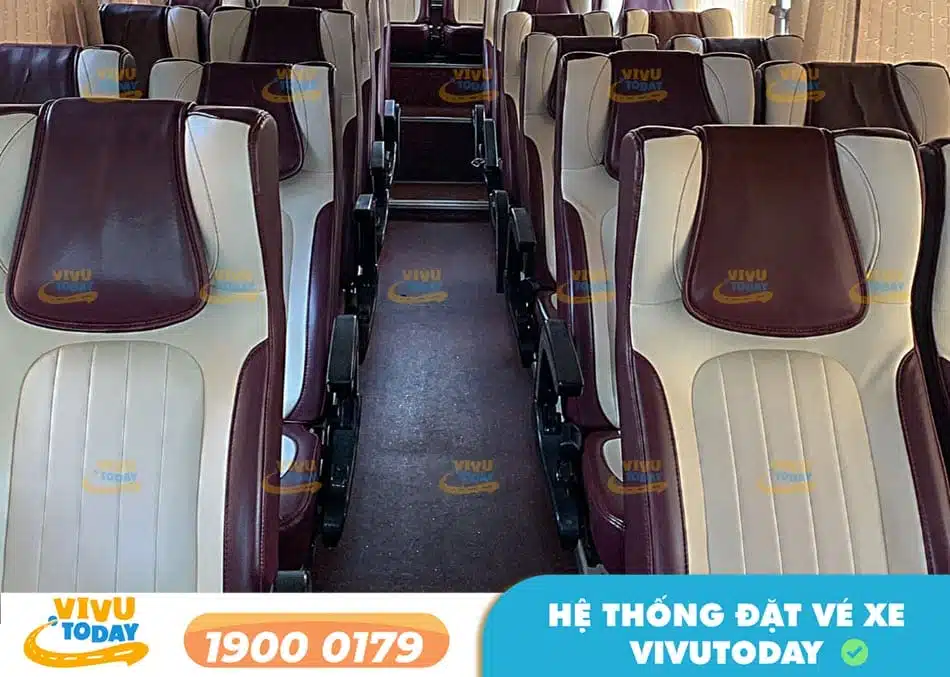 Nội thất xe ghế ngồi 28 chỗ của nhà xe Phương Trang Hà Nội