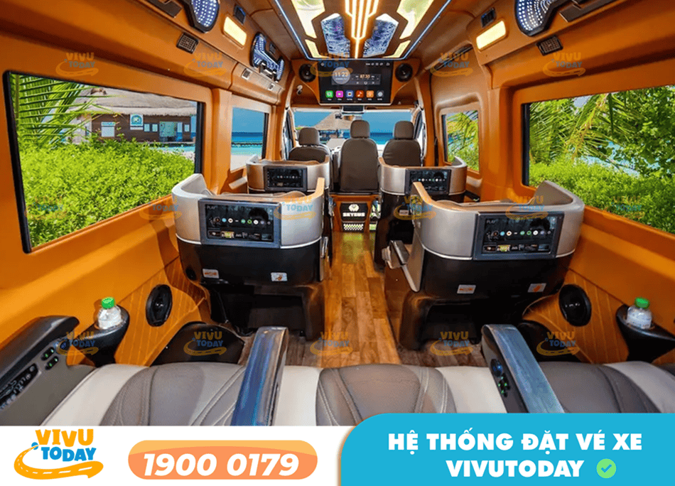 Nội thất xe Limousine 9 chỗ tiện nghi hiện đại