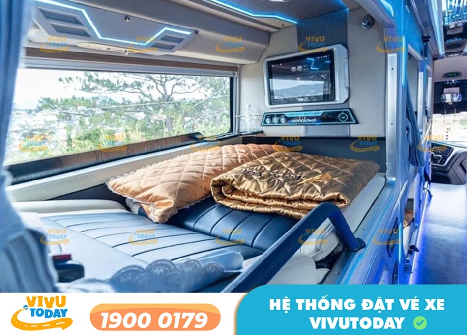 Dòng xe Limousine 22 phòng hiện đại tuyến xe Nha Trang đi Hội An Quảng Nam